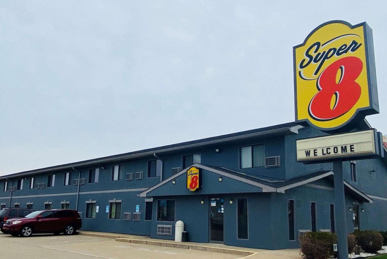 Super 8 By Wyndham Michigan City Exterior photo