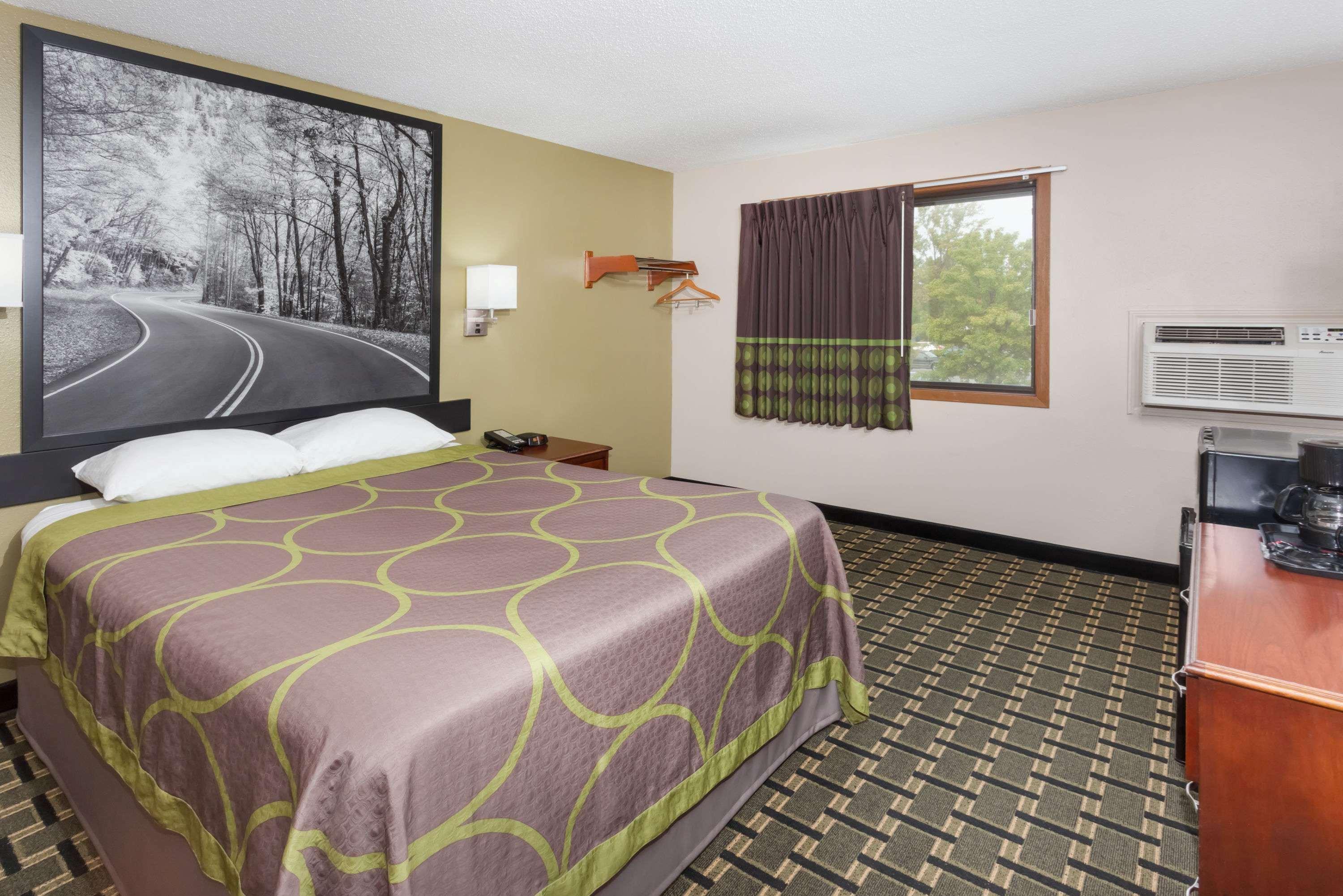 Super 8 By Wyndham Michigan City Exterior photo