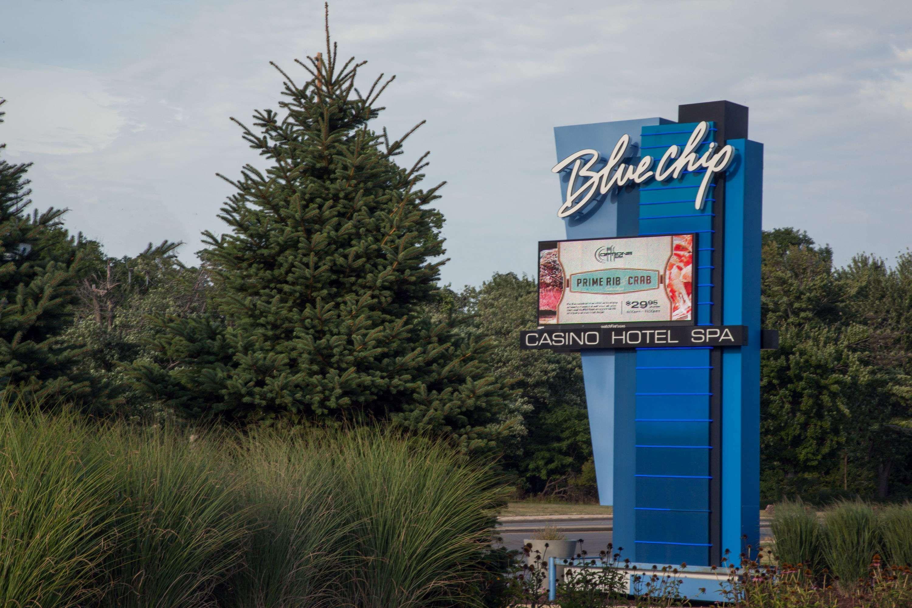 Super 8 By Wyndham Michigan City Exterior photo